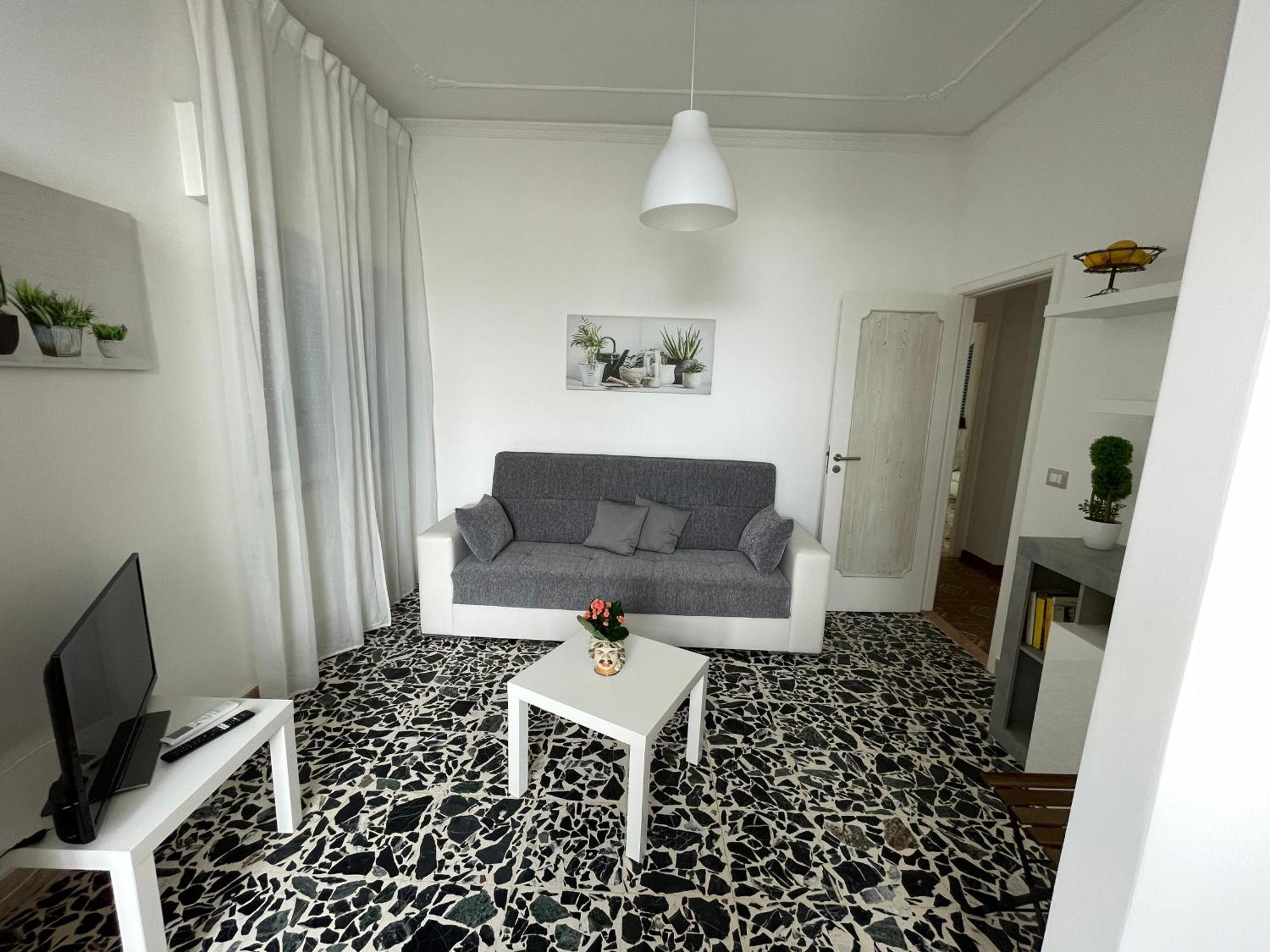 Anna Holiday Home Giardini Naxos Esterno foto